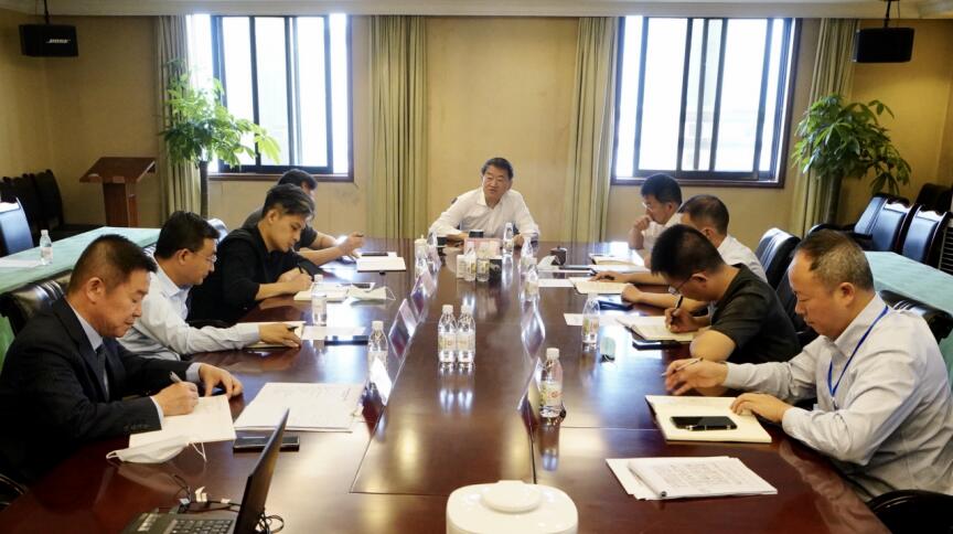 尊龙凯时集团召开提升酒店板块运营水平和接待能力专题会议